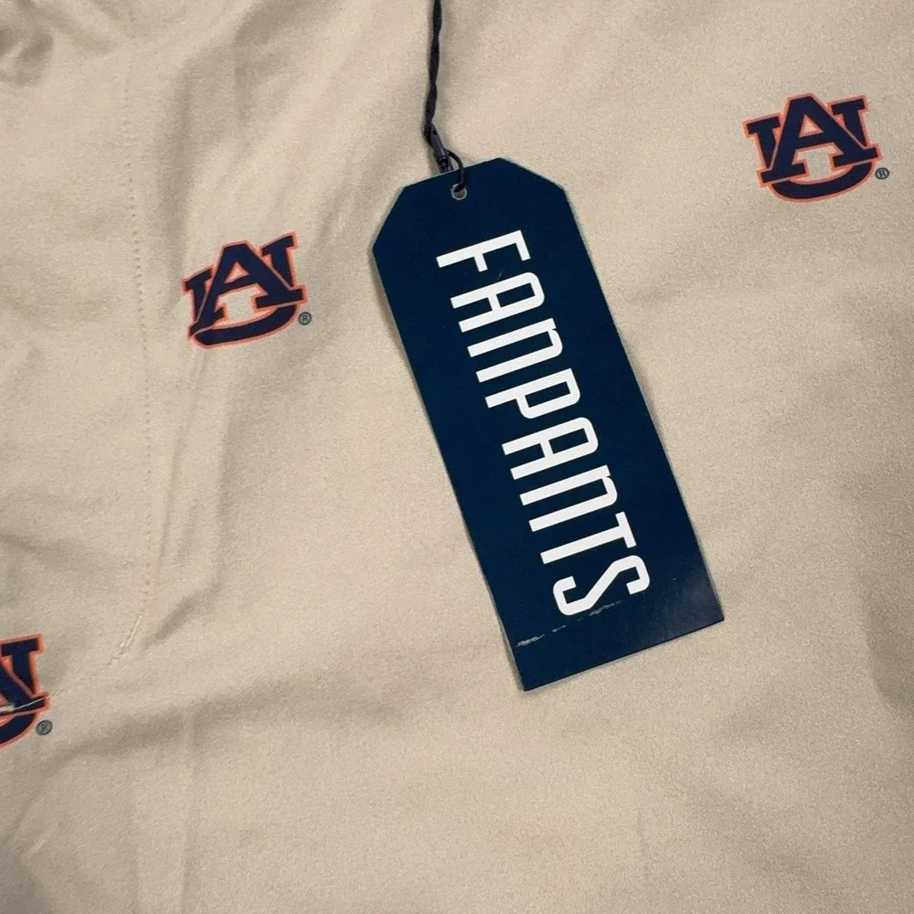 Auburn Tigers Shorts Mens 44 Beige NCAA Football Fanpants All Over Logo Print
